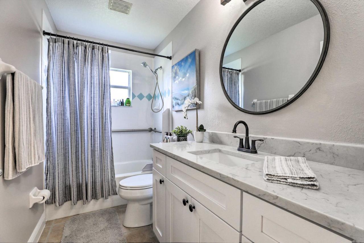 Dog-Friendly Lake Home With Dock About 25 Mi To Disney! Clermont Exterior photo